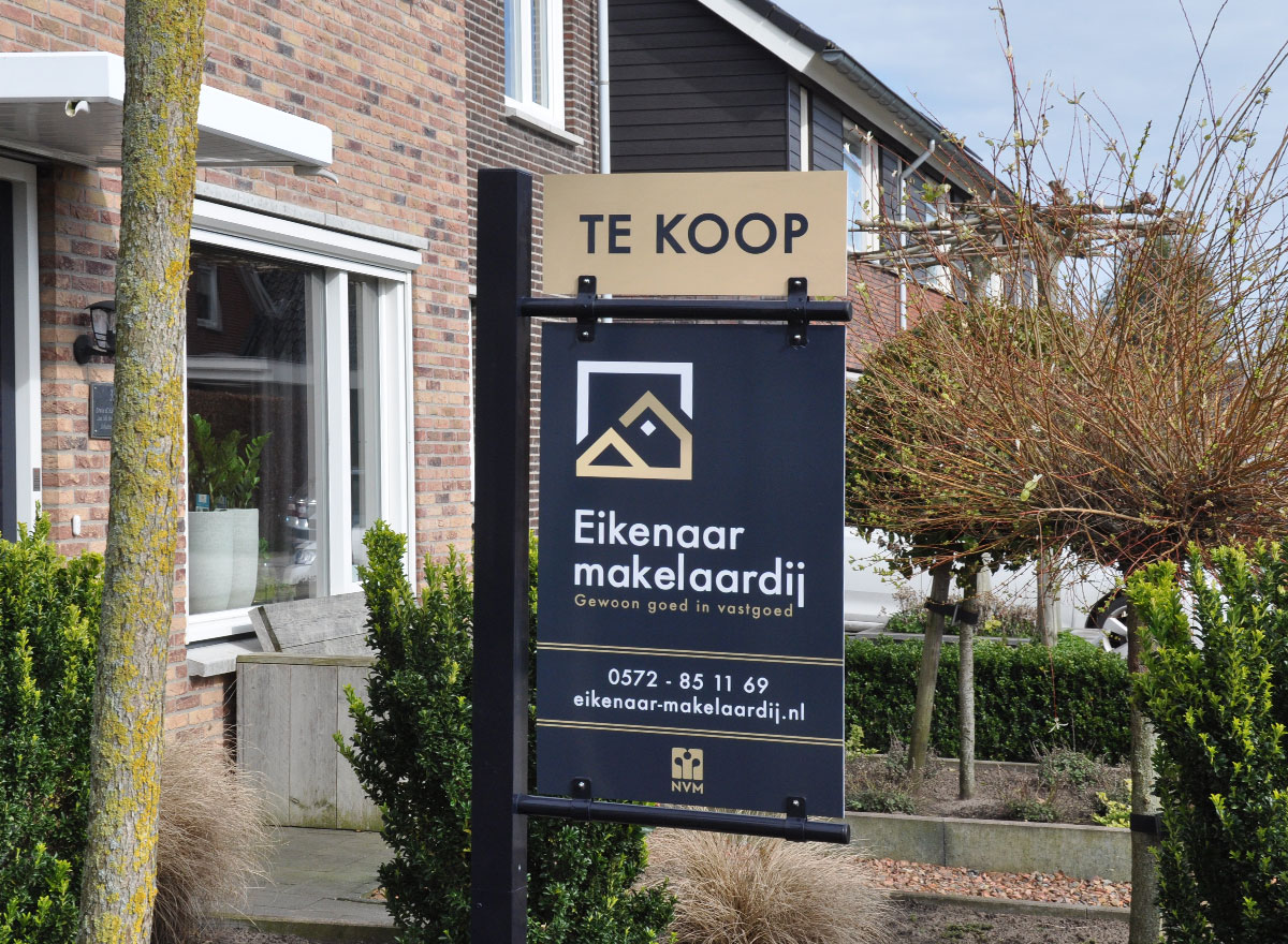 Eikenaar Makelaardij Bord